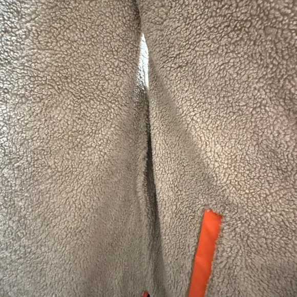 Carhartt utility vest - Picture 6 of 7